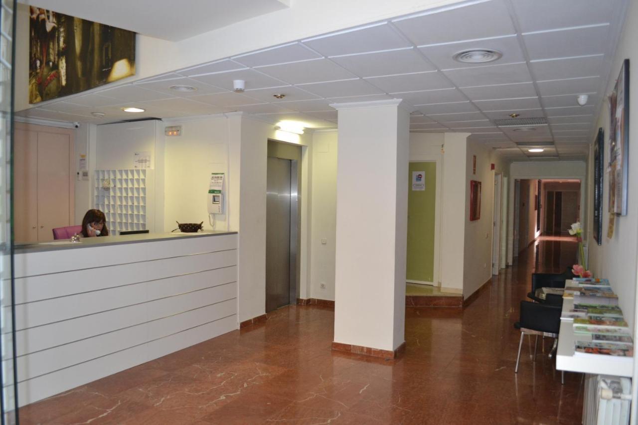 Residencia Universitaria Tagaste Barcelona Luaran gambar