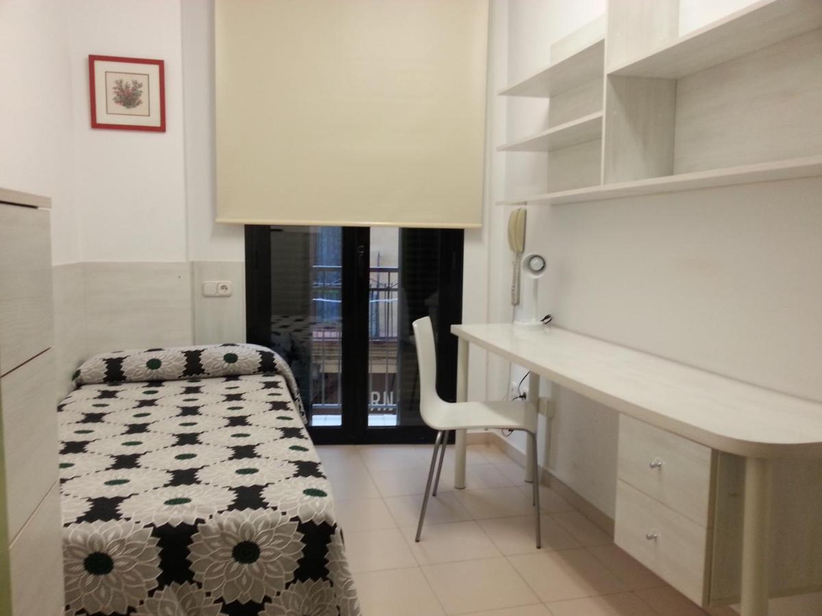 Residencia Universitaria Tagaste Barcelona Bilik gambar