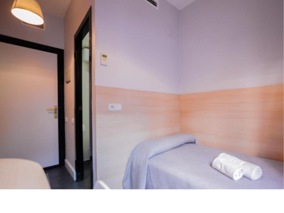 Residencia Universitaria Tagaste Barcelona Bilik gambar